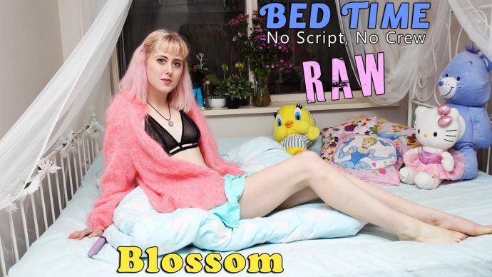 GirlsOutWest Blossom B - Bed Time RAW - 9 August 2015 (1080p)