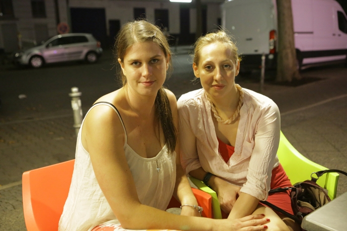 Ersties Agnes and Mira 31-24 years - Lesbian (720p/photo)