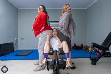 Mature.nl Edina (54), Jana (60) & Maya (24) - The BBW evil stepmoms Jana and Edina are back to teach hot young Maya a very special lesson!