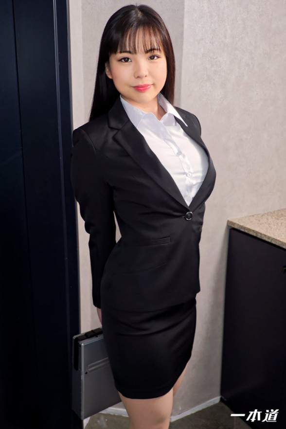 1pondo Misao Himeno 姫乃操 - An innocent woman in a recruitment suit