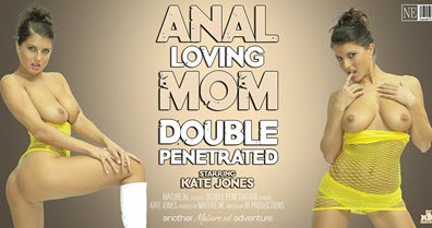 Mature.nl Kate Jones (30) & Mugur (28) - Anal loving mom Kate Jones gets double penetrated in rough threesome - 16 November 2022