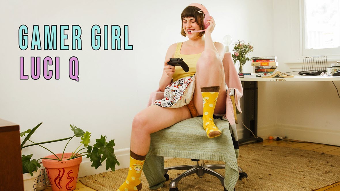 GirlsOutWest Luci Q - Gamer Girl