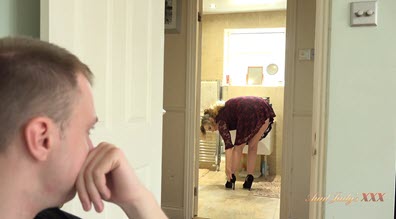 AuntJudysXXX Nel's Step-Nephew Spies on Her, Gives Her a Creampie - 24 December 2021 (1080p)