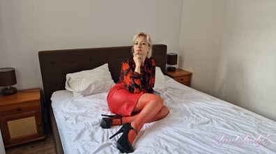 AuntJudys Wanilianna Masturbates For You in Crotchless Red Pantyhose - 20 October 2022
