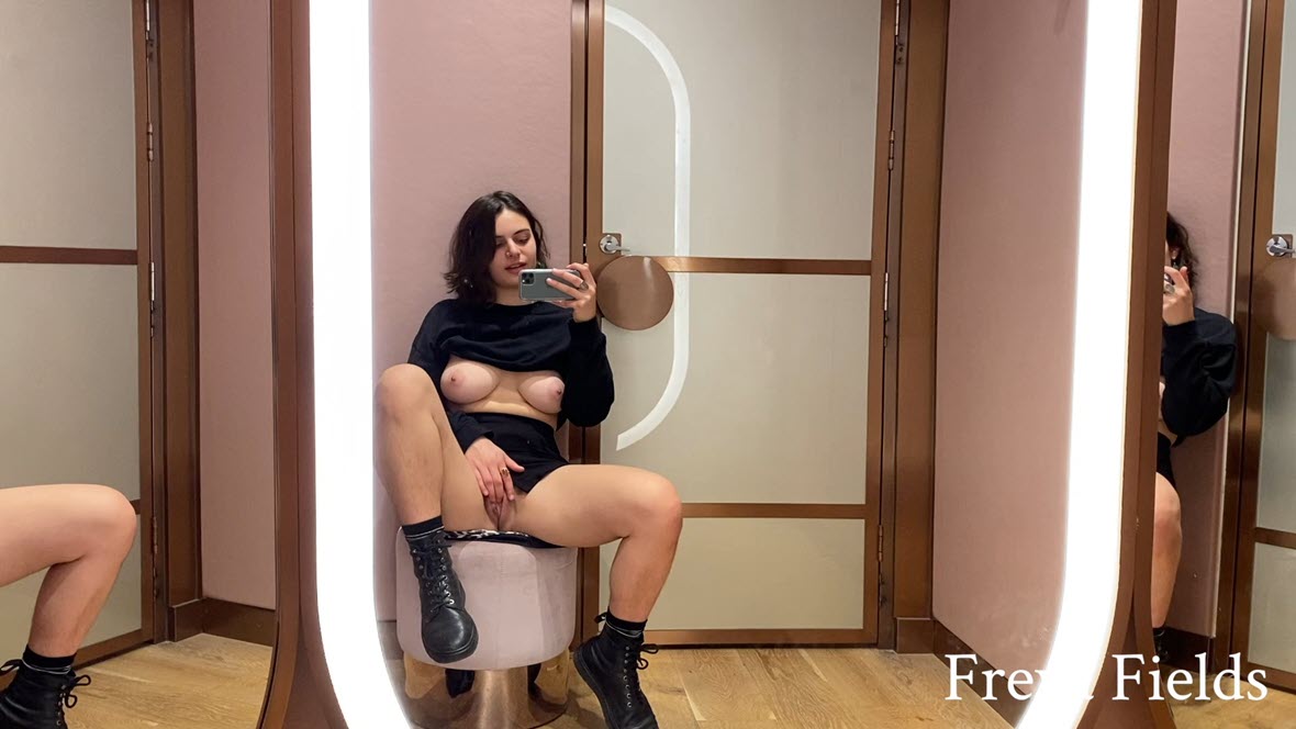Freya Fields - Playing In The Dressing Room