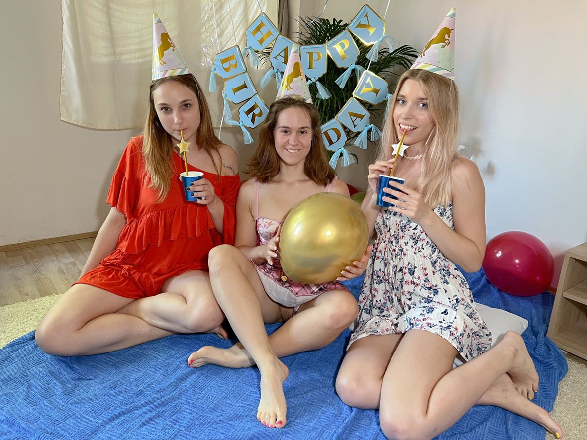 Ersties Ophelia, Anca and Freya M - In the Centre of a Birthday Threesome