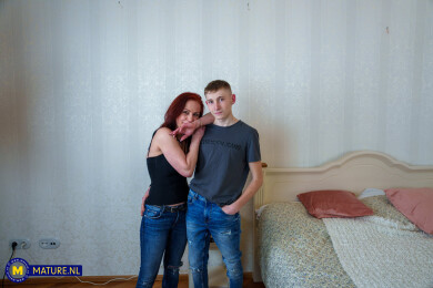 Mature.nl Ester (51) & Marek (18)