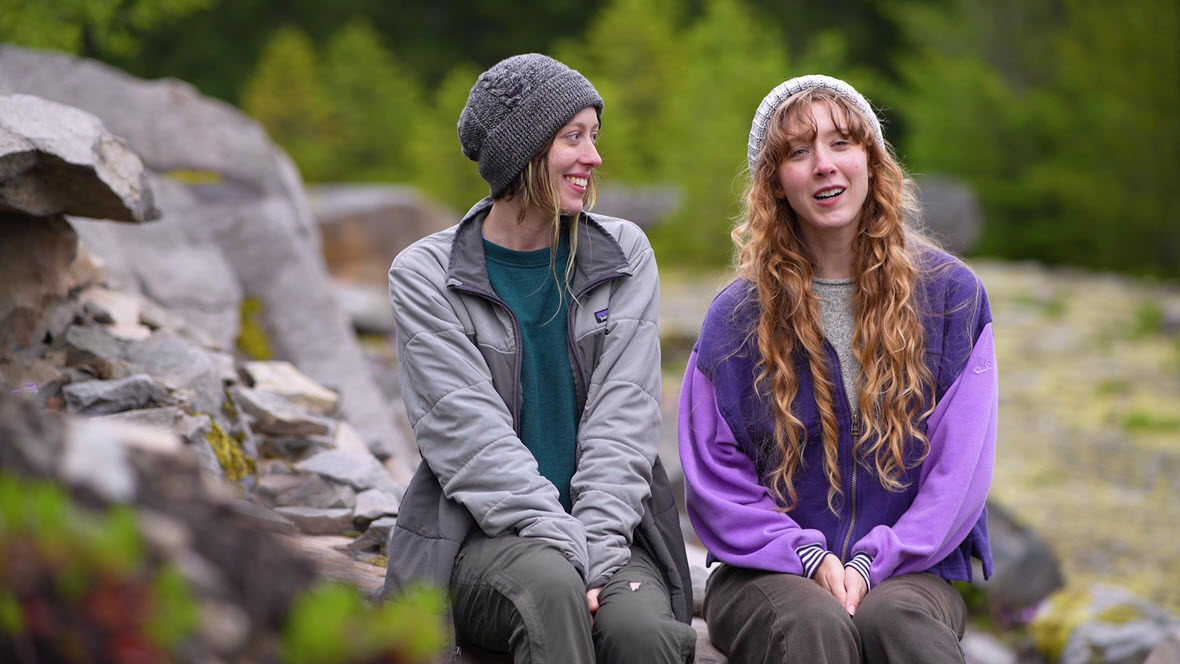 Ersties Bee A and Margo A - Squirting in the Forest