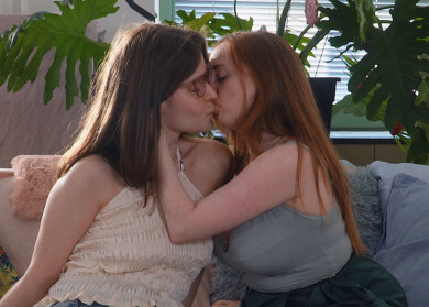 Ersties Cat and Daniela - Kissing Workshop