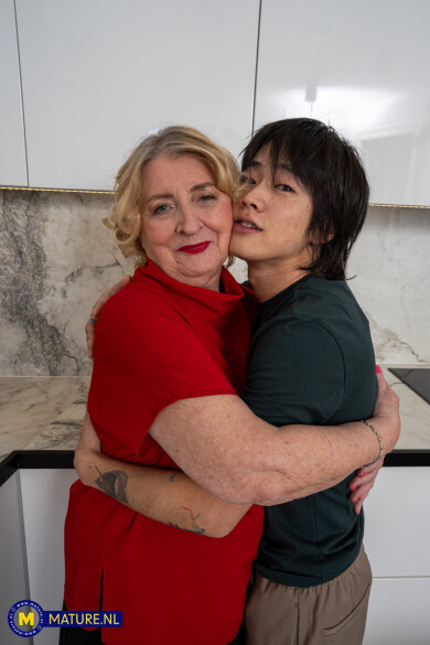 Mature.nl Koudai (25) & Noretta (74)