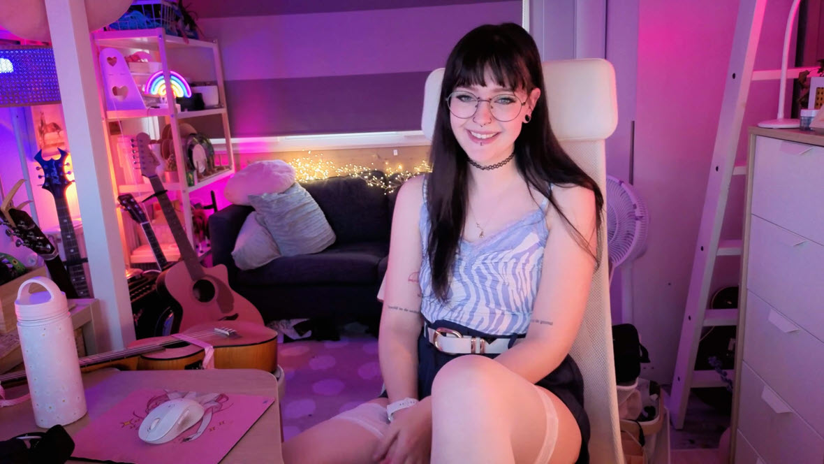 Ersties Feya - Flirty Playdate