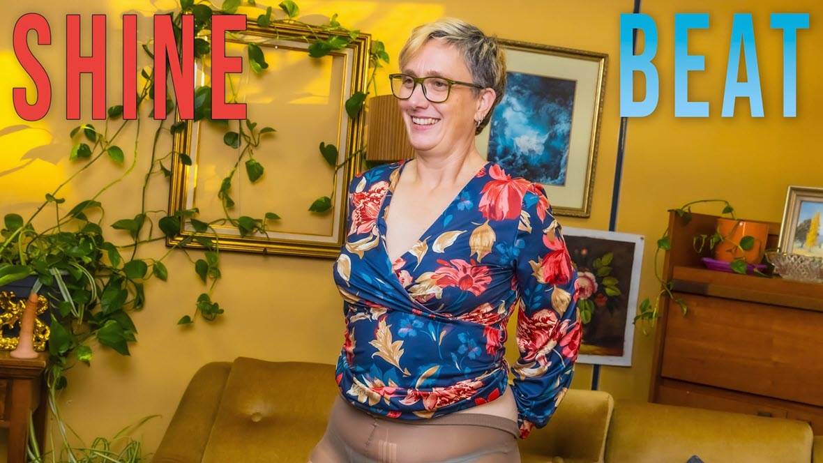 GirlsOutWest Shine - Beat