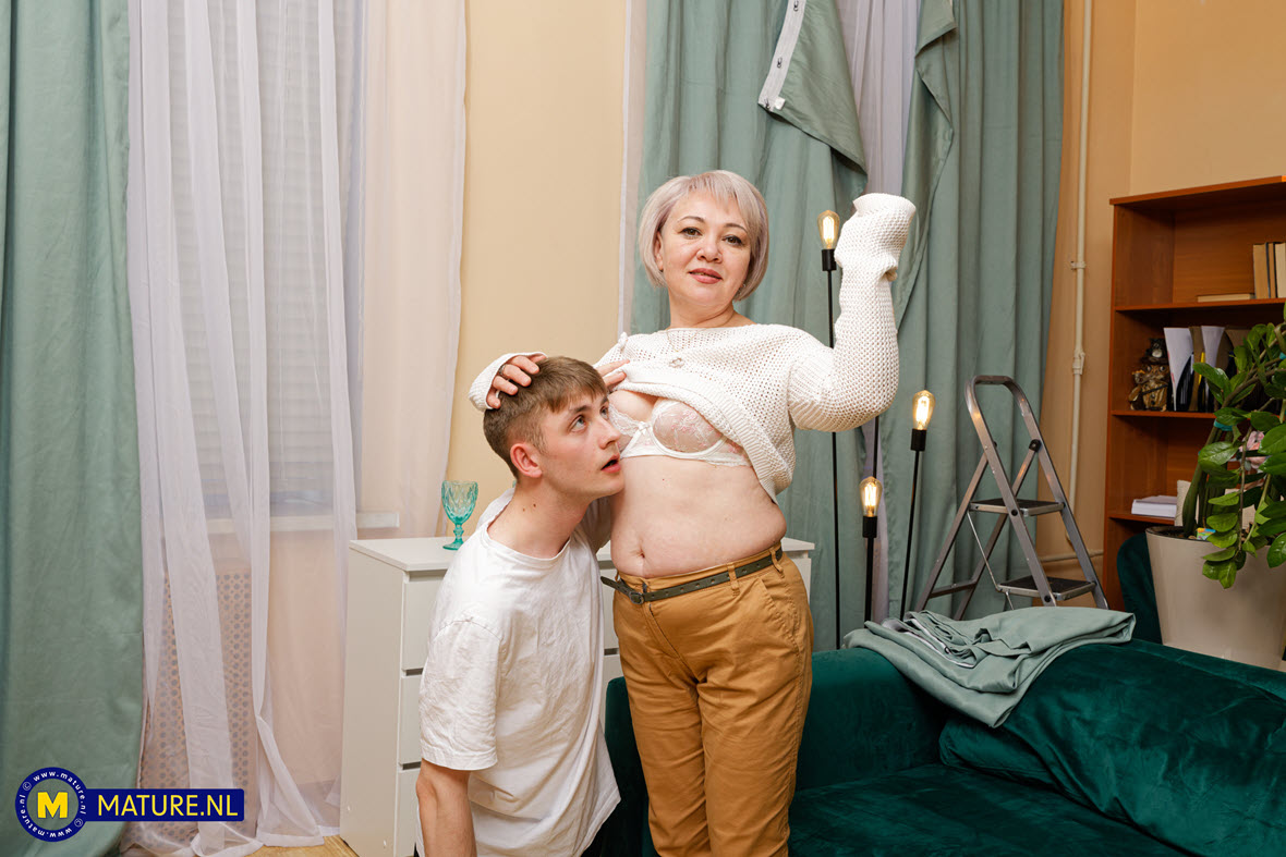 Mature.nl Soraneopit (19) & Viki Ray (50)