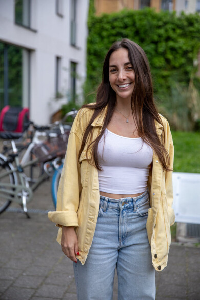 Ersties Ana B - Stretch Breathe Cum