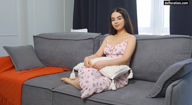 Defloration Kisa Murkina - Virgin Casting