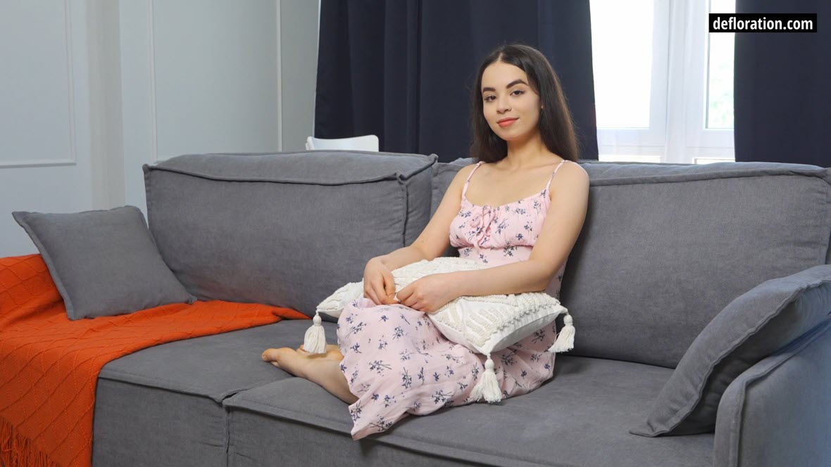 Defloration Kisa Murkina - Virgin Casting