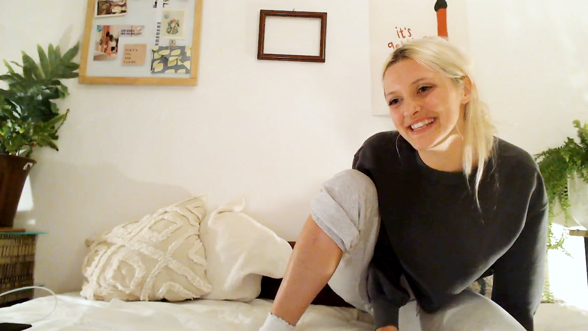 Ersties Lola P - Knows How to Play