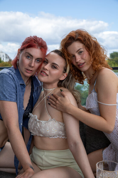 Ersties Louisa P, Mia T and Zora - First 3some