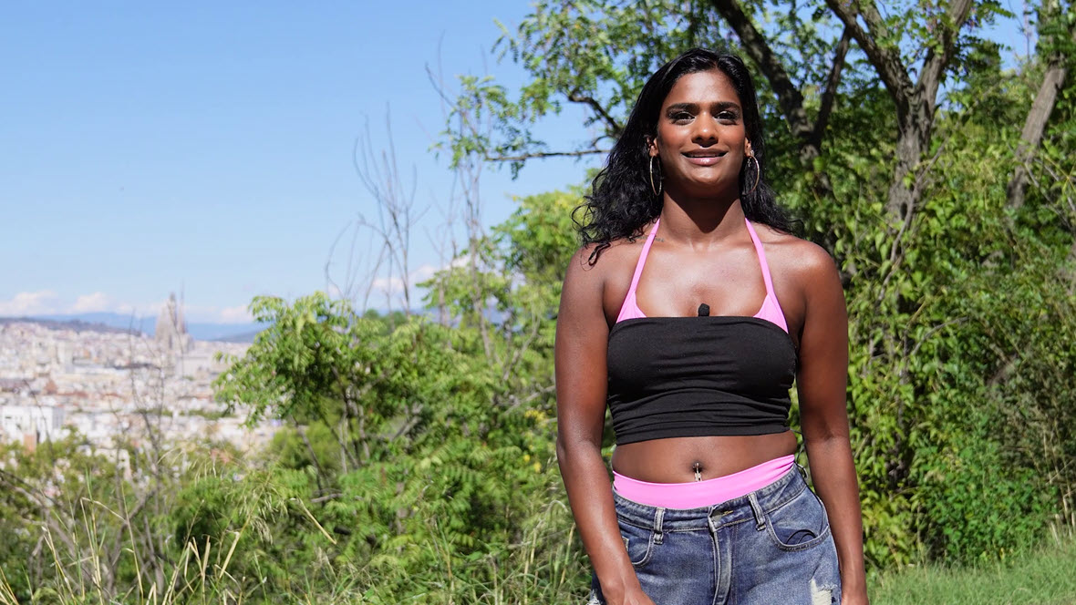 Ersties Suraya - Unwrapped and Oiled-Up