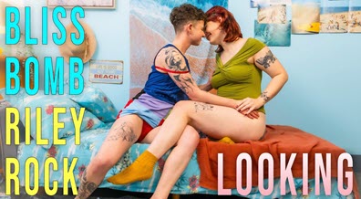 GirlsOutWest Bliss Bomb & Riley Rock - Looking