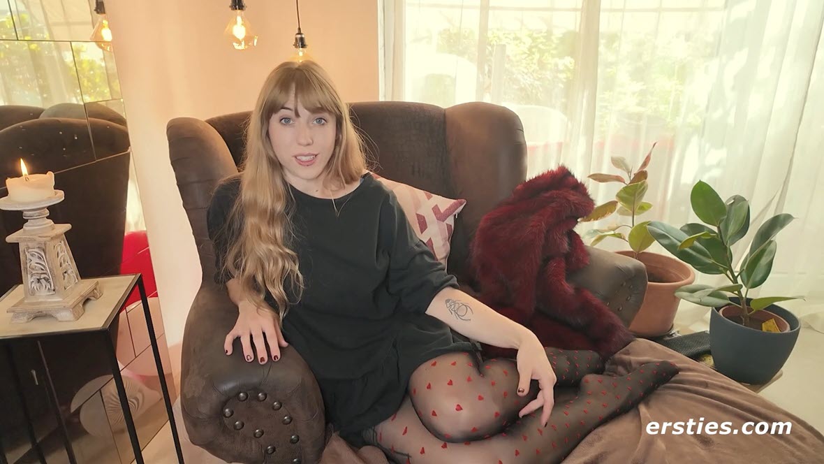 Ersties Dina - The Arousing Nylon