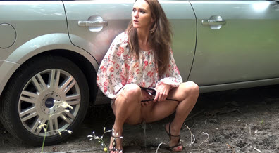 Got2pee Farrah Parks