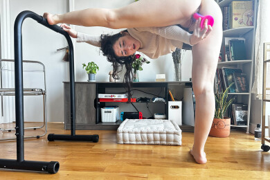 Ersties Natasha - Stretch and Squirt