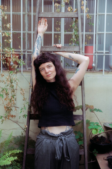 Ersties Estrela - Cuffed Cutie