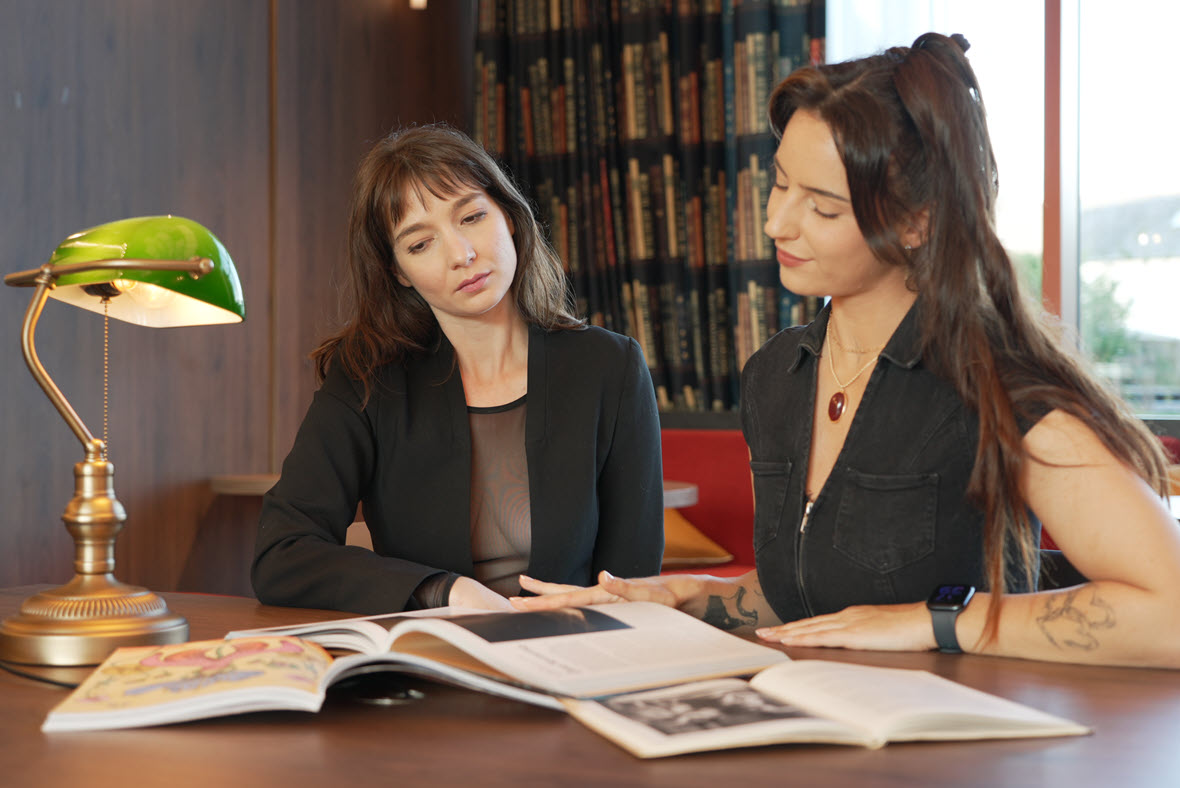 Ersties Venus and Lula B - A Woman is Art