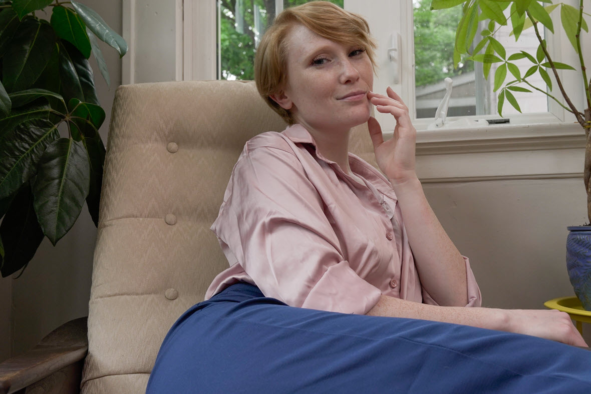 Ersties Izzie - Leather and Bondage