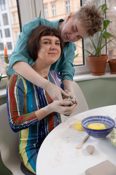 Ersties Lieve and Mika - Sensual Sculpting