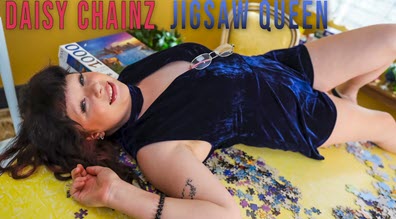 GirlsOutWest Daisy Chainz - Jigsaw Queen