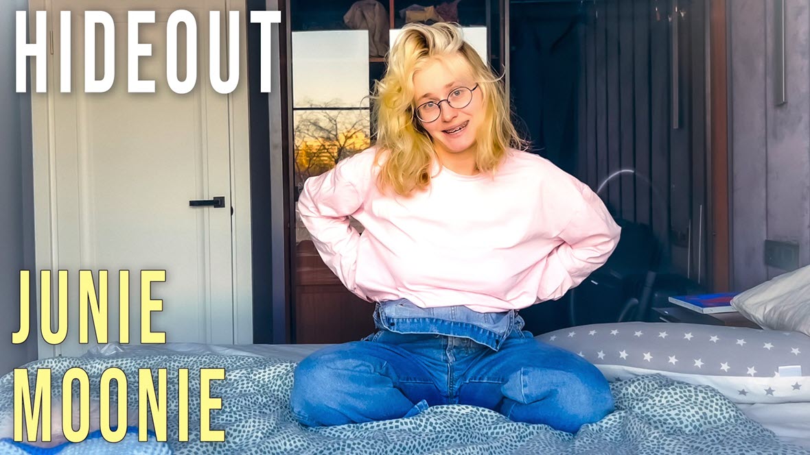 GirlsOutWest Junie Moonie - Hideout