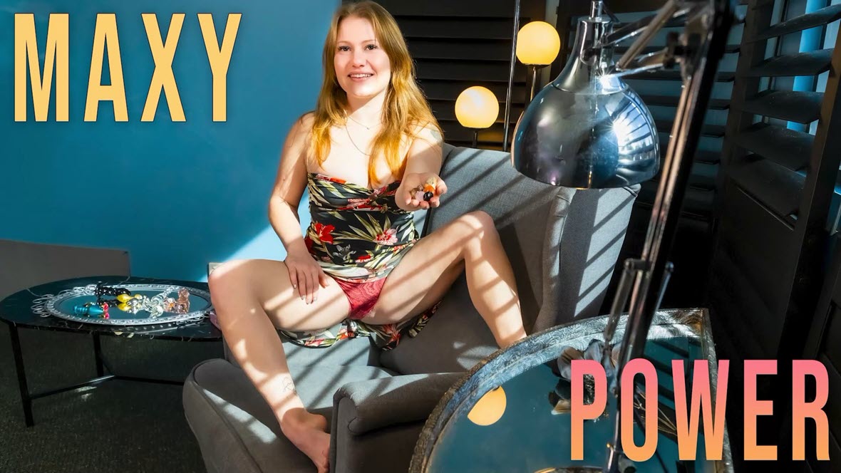 GirlsOutWest Maxy - Power
